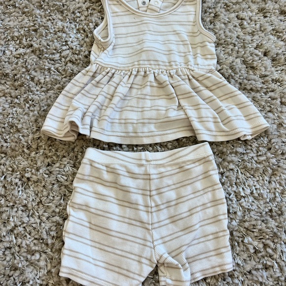 Size 2 toddler girl clothes bundle - Picture 4 of 5